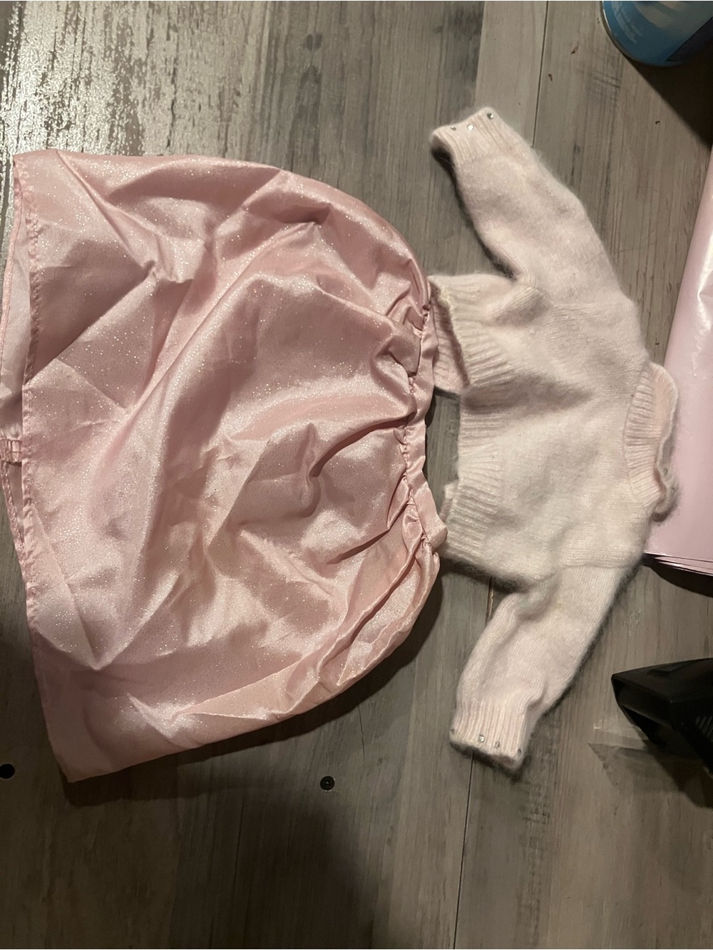 American Girl Soft Pink Knit Sweater and Sparkle Pink Skirt Set - Picture 5 of 6